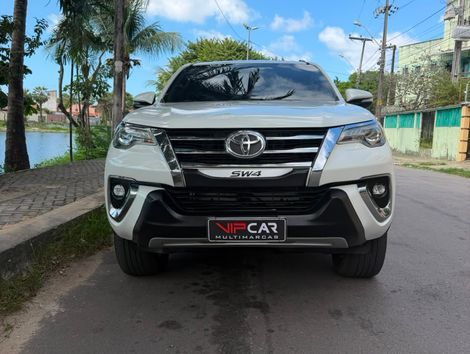 Toyota Hilux SW4 SRX 4x4 2.8 TDI 16V Dies. Aut.