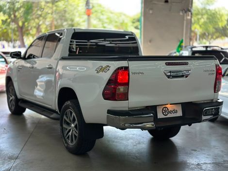 Toyota Hilux CD SRV 4x4 2.7 Flex 16V Aut.