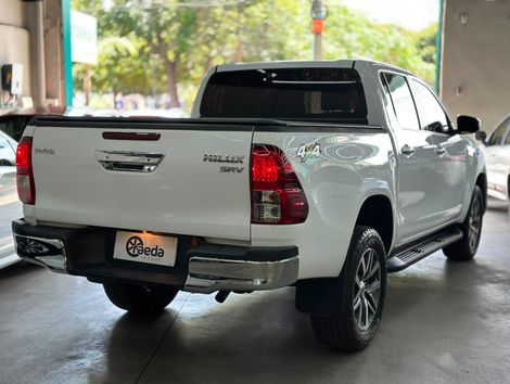 Toyota Hilux CD SRV 4x4 2.7 Flex 16V Aut.