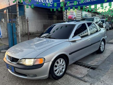 Chevrolet Vectra CD 2.2 16V / 2.0 16V Mec./Aut.