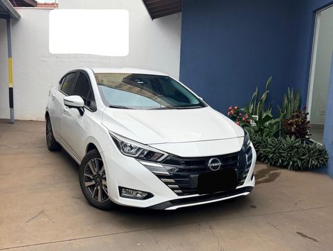 Nissan VERSA Advance 1.6 16V Flex Aut.