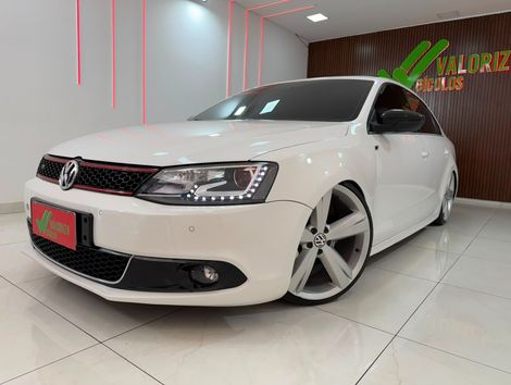VolksWagen JETTA Comfortline 2.0 T.Flex 8V 4p Tipt.