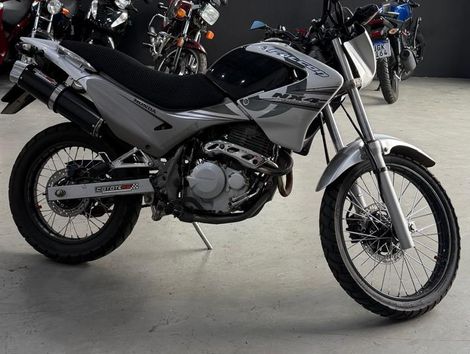 HONDA NX-4 FALCON 400