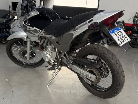 HONDA NX-4 FALCON 400
