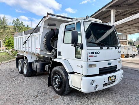 FORD CARGO 2422/ 2422 E 3-Eixos 2p (diesel)