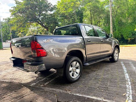 Toyota Hilux CD SRV 4x4 2.8 TDI Diesel Aut.