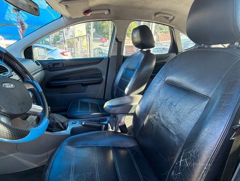 Ford Focus 1.6 S/SE/SE Plus Flex 8V/16V  5p