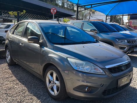 Ford Focus 1.6 S/SE/SE Plus Flex 8V/16V  5p
