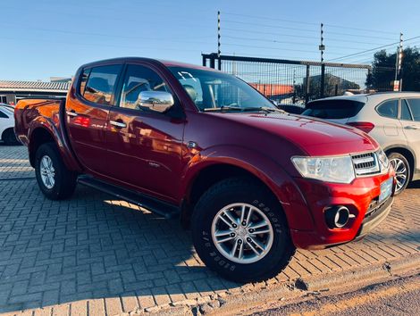 Mitsubishi L200 Triton HPE 3.2 CD TB Int.Diesel Aut
