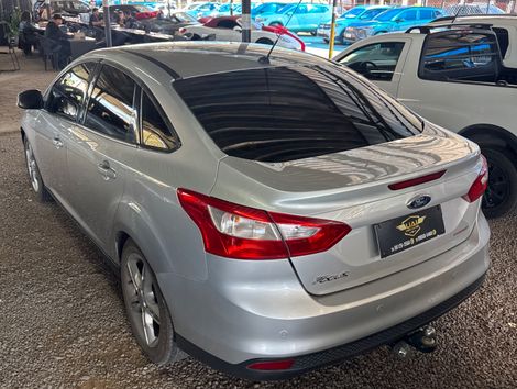 Ford Focus 2.0 16V/SE/SE Plus Flex 5p Aut.