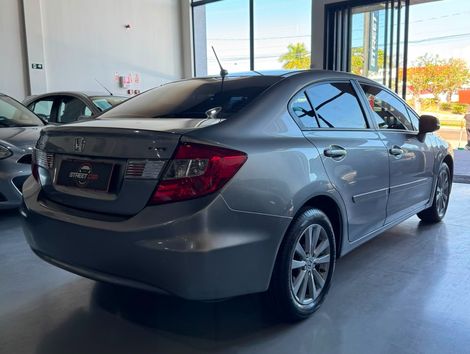Honda Civic Sedan LXS 1.8/1.8 Flex 16V Aut. 4p