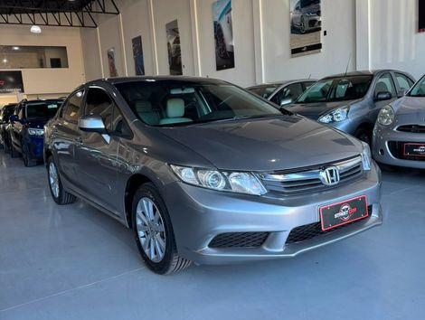 Honda Civic Sedan LXS 1.8/1.8 Flex 16V Aut. 4p