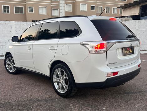 Mitsubishi OUTLANDER 2.0 16V 160cv Aut.
