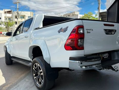 Toyota Hilux CD SRX Plus 4x4 2.8 TDI Die. Aut.