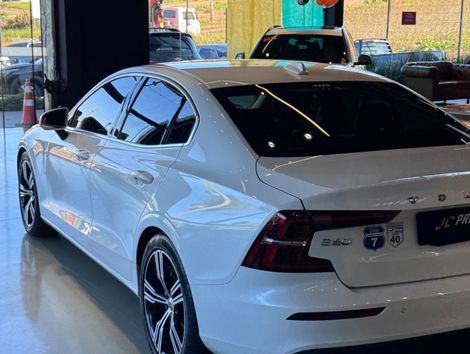 Volvo S60 T-4 MOMENTUM 2.0 190cv 4p