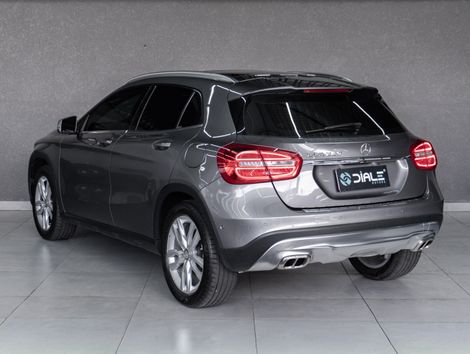 Mercedes GLA 250 Enduro 2.0 TB 16V 211cv Aut.