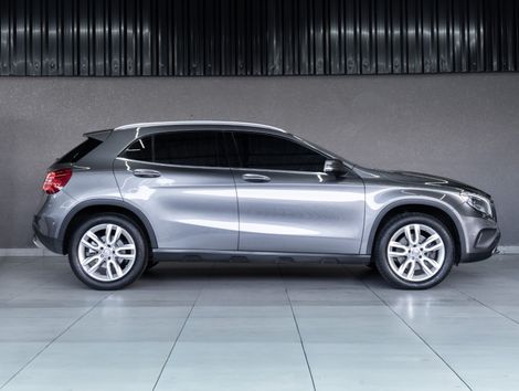 Mercedes GLA 250 Enduro 2.0 TB 16V 211cv Aut.