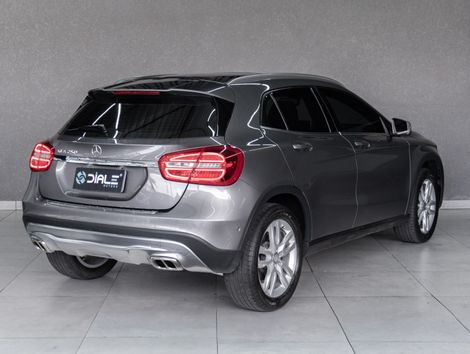 Mercedes GLA 250 Enduro 2.0 TB 16V 211cv Aut.
