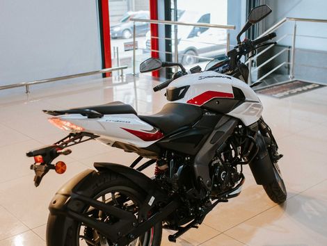 BAJAJ DOMINAR NS160