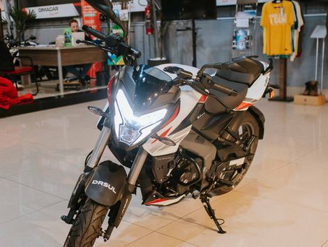 BAJAJ DOMINAR NS160