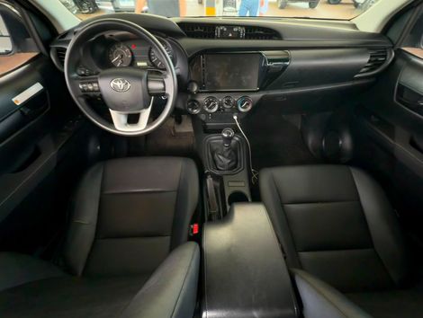 Toyota Hilux CD 4x4 2.8 Diesel Mec.