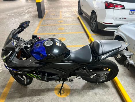YAMAHA YZF R-3 321/ABS