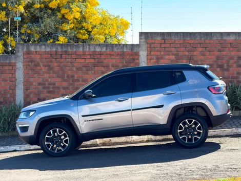 Jeep COMPASS TRAILHAWK 2.0 4x4 Dies. 16V Aut.