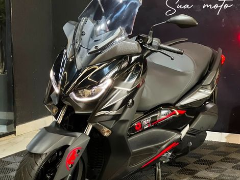 YAMAHA XMAX 250 ABS Darth Vader