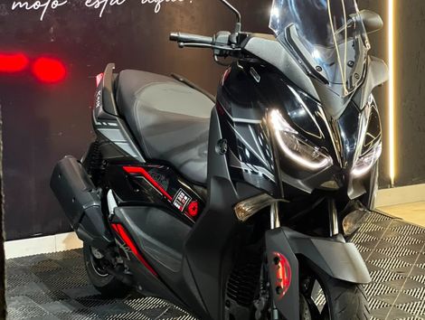 YAMAHA XMAX 250 ABS Darth Vader