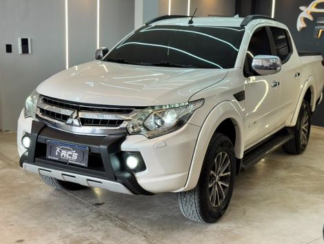 Mitsubishi L200 Triton Sport HPE-S 2.4 CD Dies. Aut