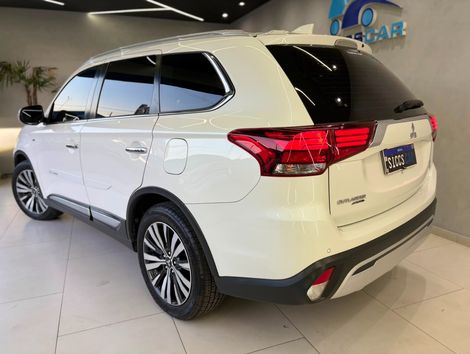 Mitsubishi OUTLANDER HPE-S 3.0 V6 4x4 5p Aut.