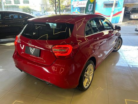 Mercedes Classe A 200 1.6 TB 16V Urban 156cv Aut.