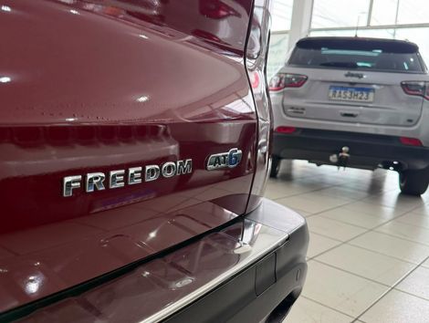 Fiat Toro Freedom Road 1.8 16V Flex Aut.