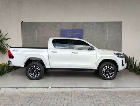 Toyota Hilux CD SRX Plus 4x4 2.8 TDI Die. Aut.