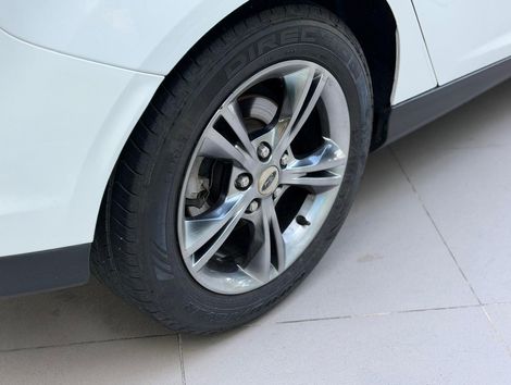 Ford Focus 1.6 S/SE/SE Plus Flex 8V/16V  5p