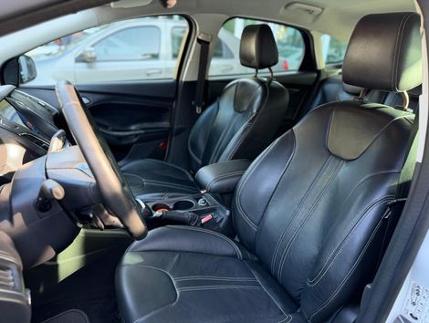 Ford Focus 1.6 S/SE/SE Plus Flex 8V/16V  5p