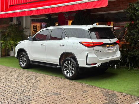 Toyota SRX 2.8 TURBO DIESEL 4X4 AUTOMÁTICO