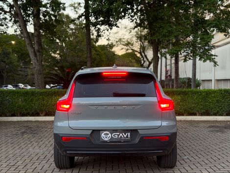 Volvo EX40 Plus P6 (Elétrico)