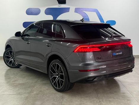 Audi Q8 Perfo. 3.0 TFSI Quattro S-tron/(Híb.)