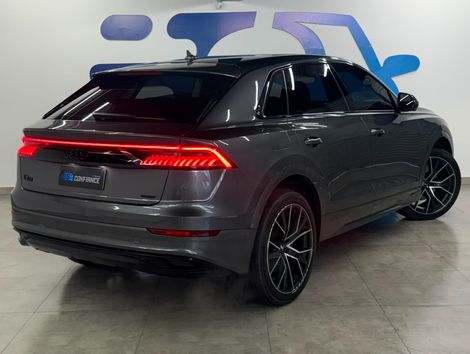 Audi Q8 Perfo. 3.0 TFSI Quattro S-tron/(Híb.)
