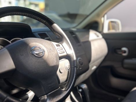 Nissan TIIDA SL 1.8/1.8 Flex 16V Aut.