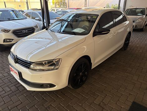 VolksWagen JETTA Comfortline 2.0 T.Flex 8V 4p Tipt.