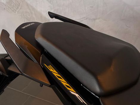 HONDA CB 300F Twister Flex