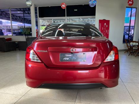 Nissan VERSA 1.0 12V FlexStart 4p Mec.
