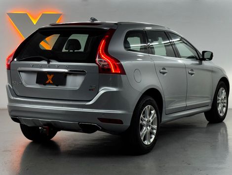 Volvo XC 60 2.0 T5  5p
