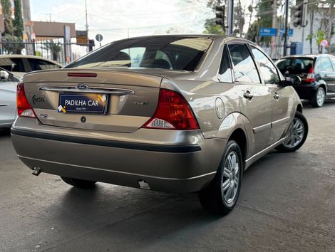 Ford Focus Sedan 1.6/1.6 Flex 8V/16V 4p Mec.