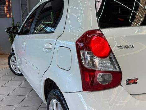 Toyota ETIOS X Plus 1.5 Flex 16V 5p Aut.