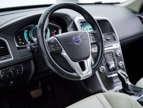 Volvo XC 60 2.0 T5  5p