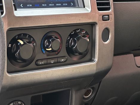 Nissan Frontier SE ATTACK CD 4x4 2.5 TB Diesel