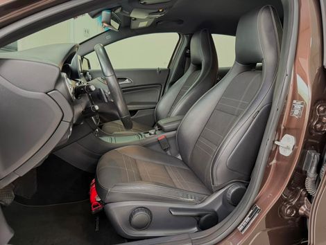 Mercedes GLA-200 Advance 1.6/1.6 TB 16V Flex Aut.